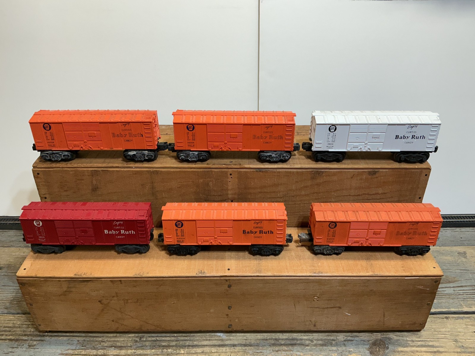 6-Lionel Train VINTAGE Curtiss BABY RUTH CARS/VARIOUS MODELS/ALL GOOD SHAPE