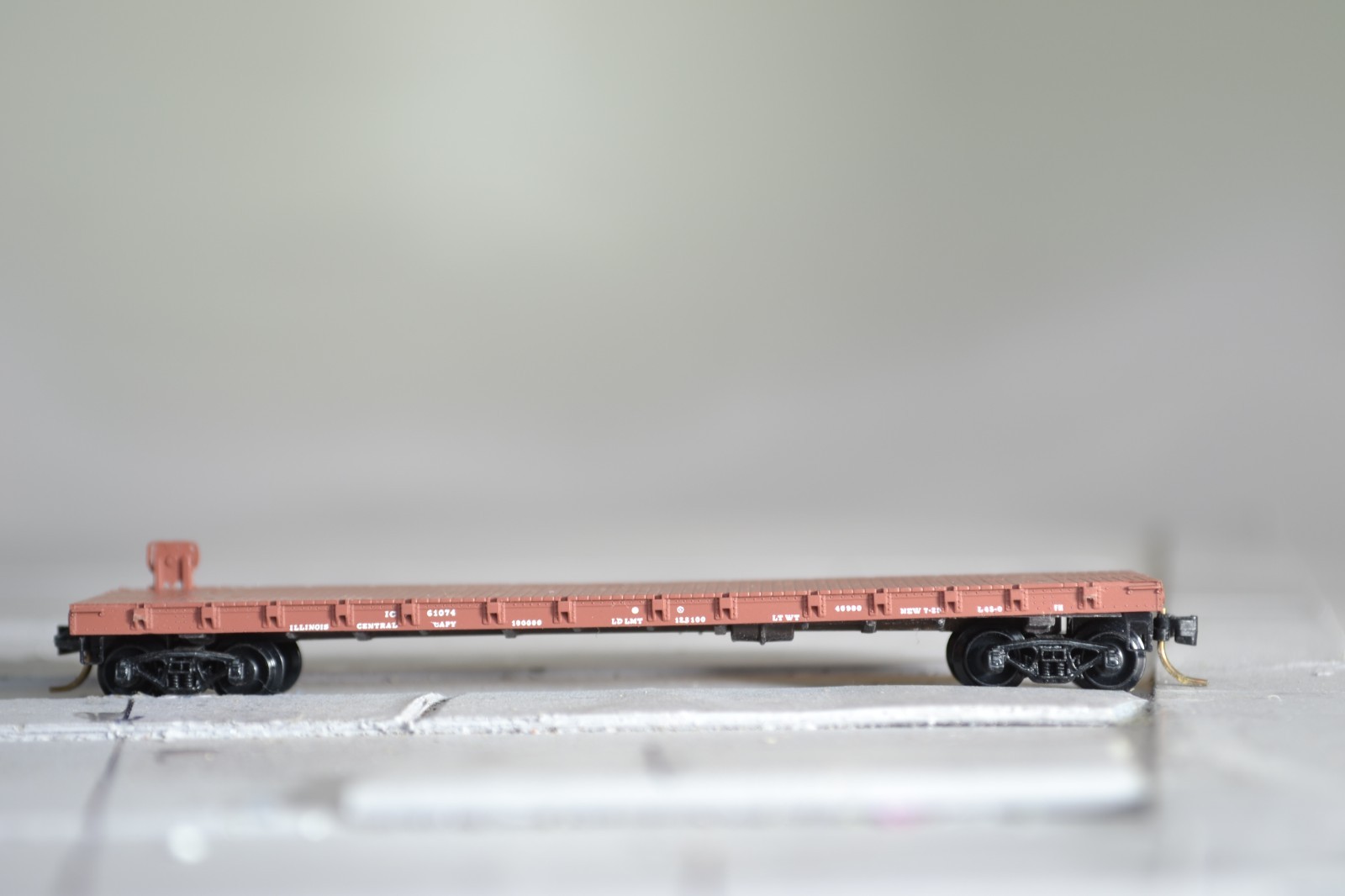 14050 N SCALE MICRO TRAINS FLAT CAR IC ILLINOIS CENTRAL
