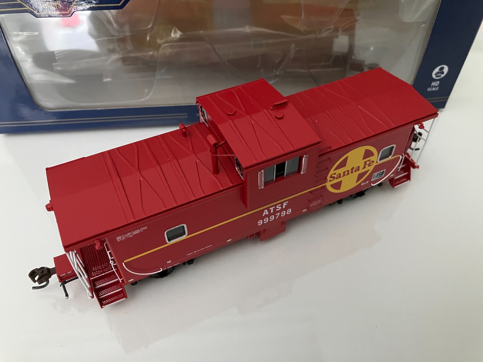 ATHG78378 Athearn Genesis Santa Fe Wide Vision Caboose #999798 w/Tsunami Sound