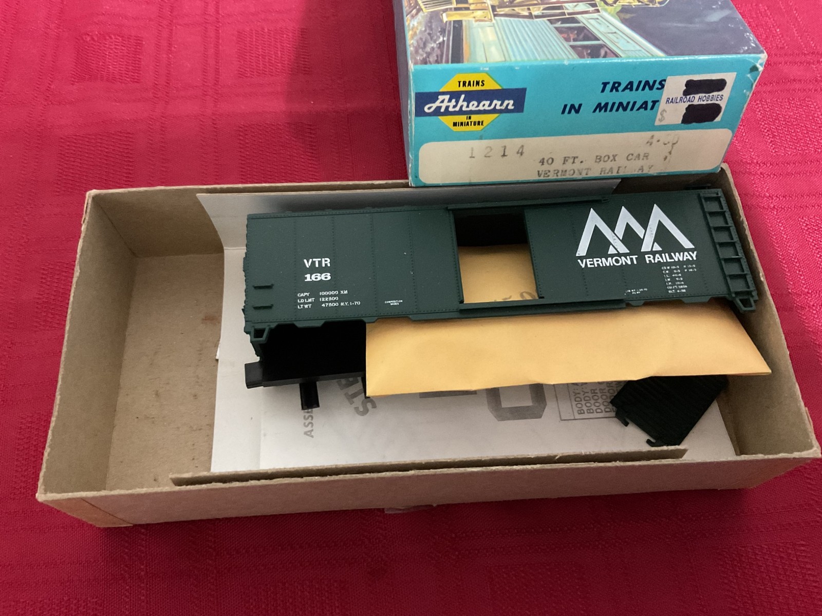ATHEARN HO-SCALE 40’ VERMONT RAILWAY BOX CAR KIT #1214 BRAND NEW!!! 🚂