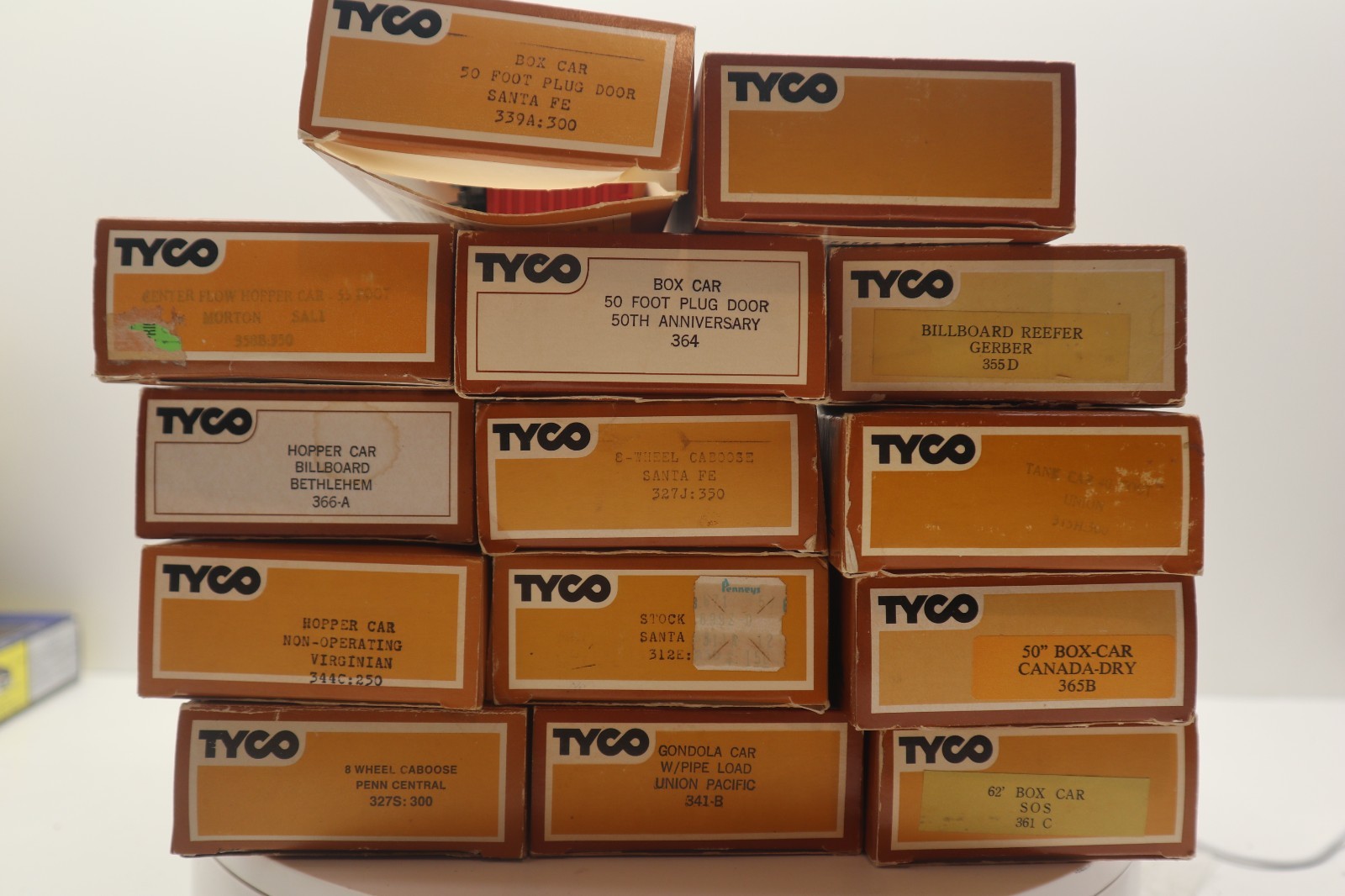 LOT TYCO HO 339A 358B 364 355D 366A 327J 315H 365D 312E 344C 327S 341B 361C C8LN