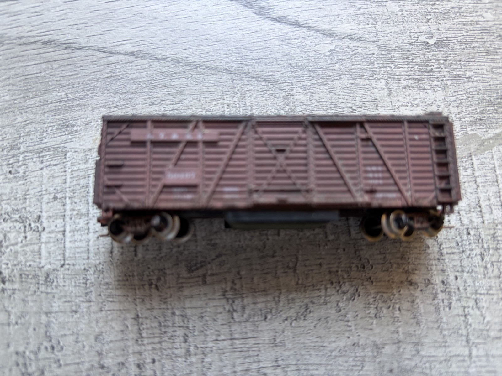 N scale model train track cleaning freight car (5 different cars to pick one)