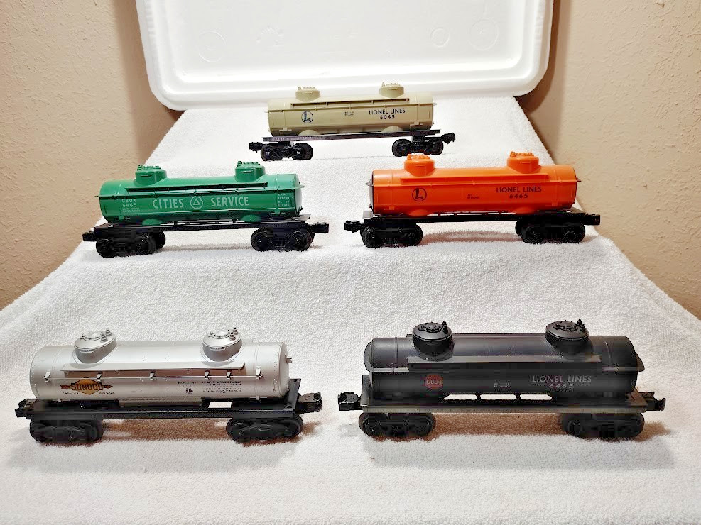 5 Lionel O Gauge Lionel Lines, Sunoco, Gulf 6465 & 6045 Double Dome Tank Car Lot