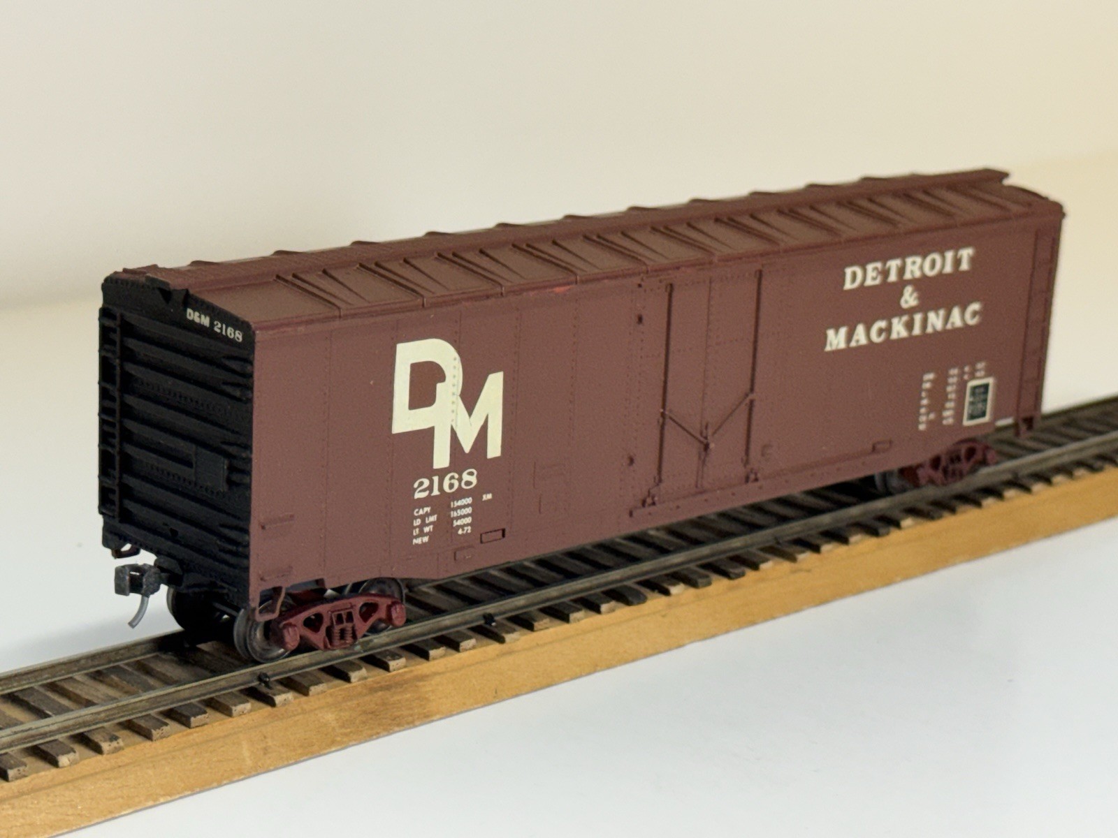 HO, Custom-Tyco, Detroit & Mackinaw, Brown 50’ Boxcar # DM-2168