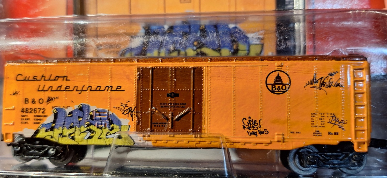 Maisto HO Gauge B&O Graffiti Diecast Box Car Orange JASE #15019 (2/2)