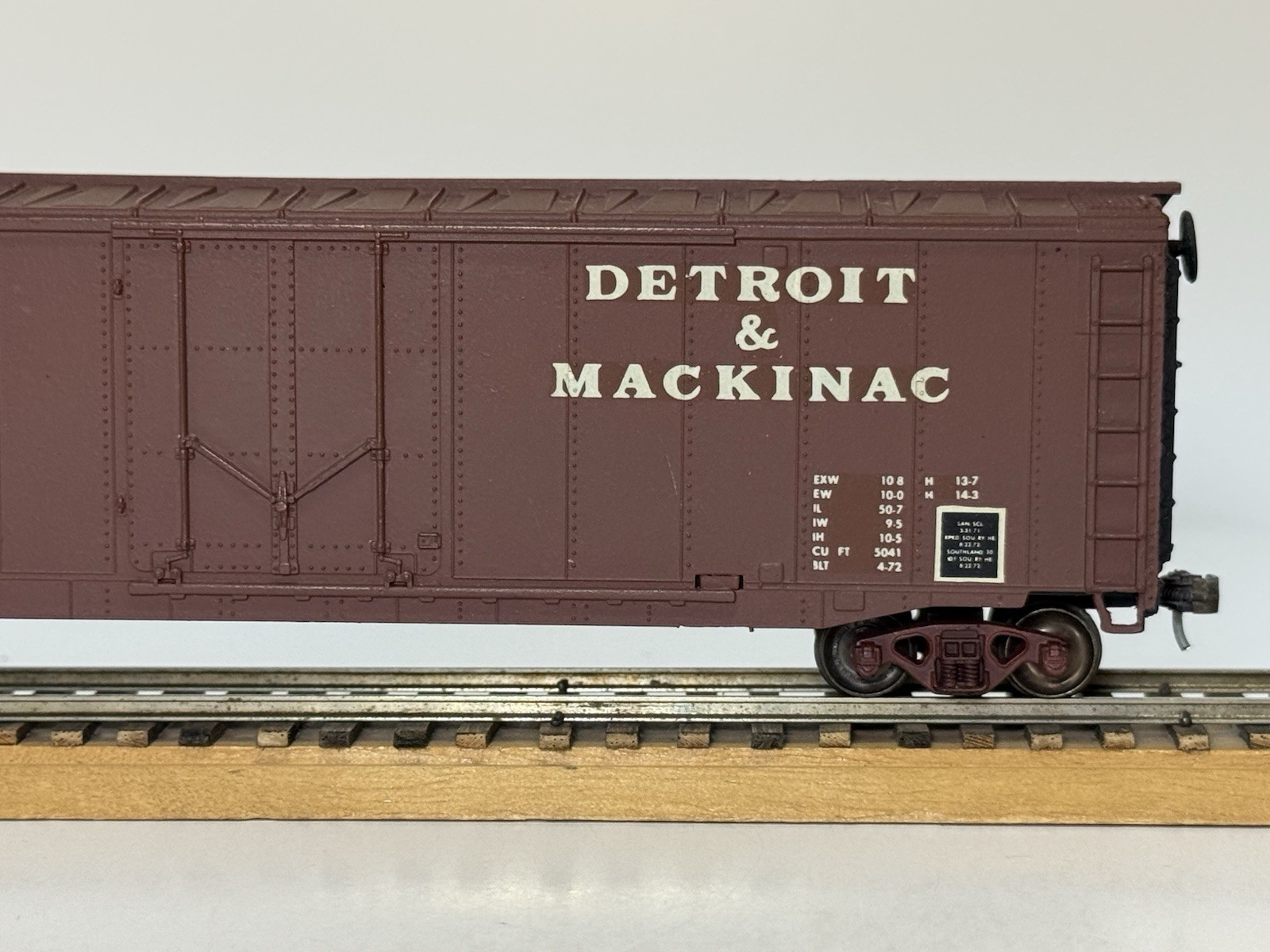 HO, Custom-Tyco, Detroit & Mackinaw, Brown 50’ Boxcar # DM-2168