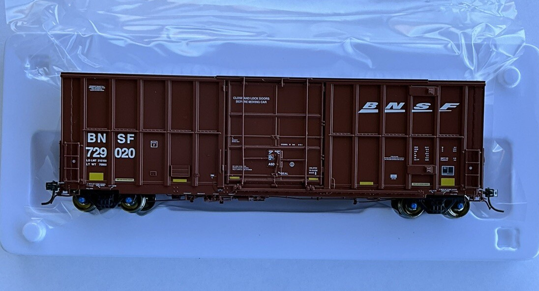 PRAIRIE SHADOWS HO Trinity 6235 50′ Boxcar BNSF Swoosh Logo 2006+
