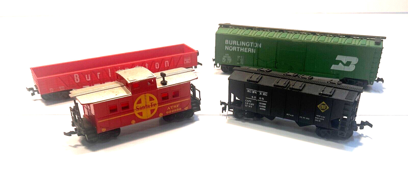 HO Gauge Train Cars 4 Pieces Box Cars Caboose [A6]