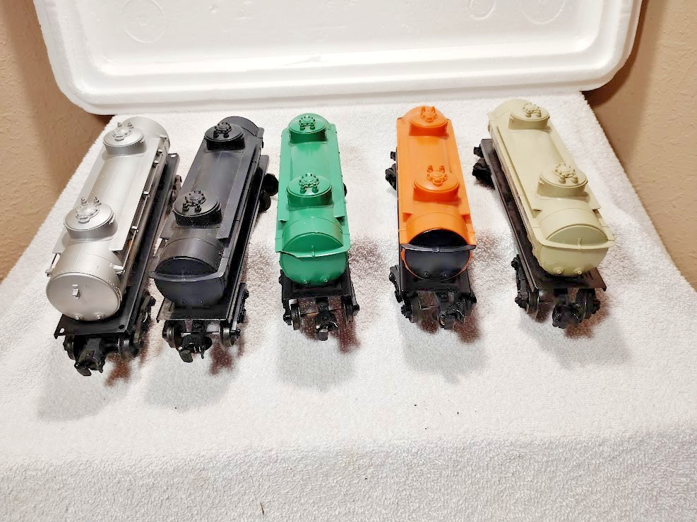 5 Lionel O Gauge Lionel Lines, Sunoco, Gulf 6465 & 6045 Double Dome Tank Car Lot