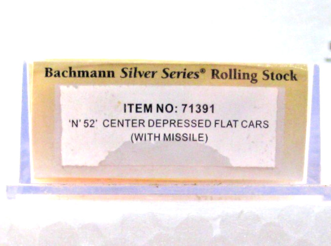 N SCALE DEPRESSED FLAT CAR WITH MISSILE BACHMANN 71391 / 71396 / 71397