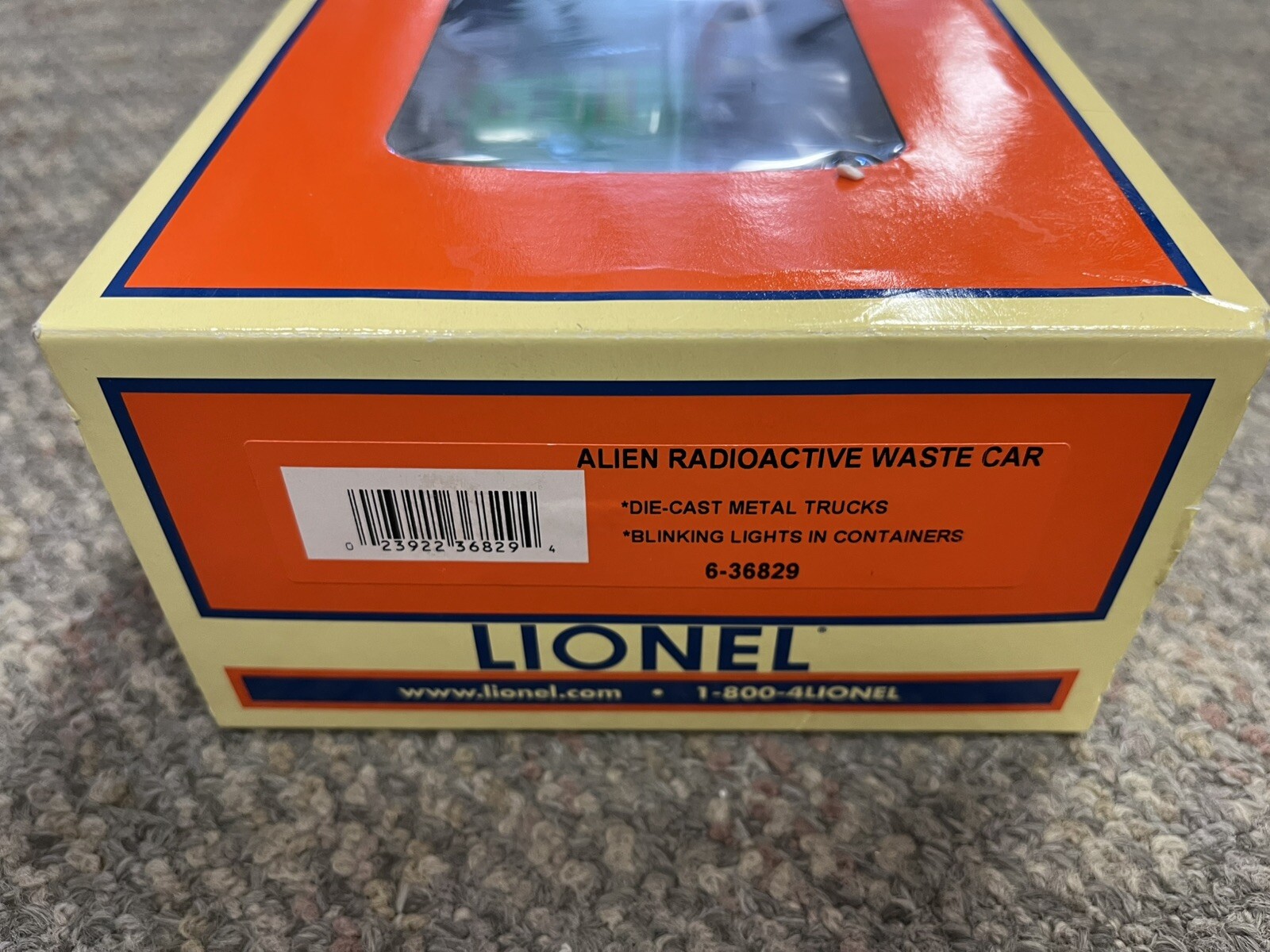 + Lionel 6-36829 O Gauge Area 51 Alien Radioactive Waste Car LNIB