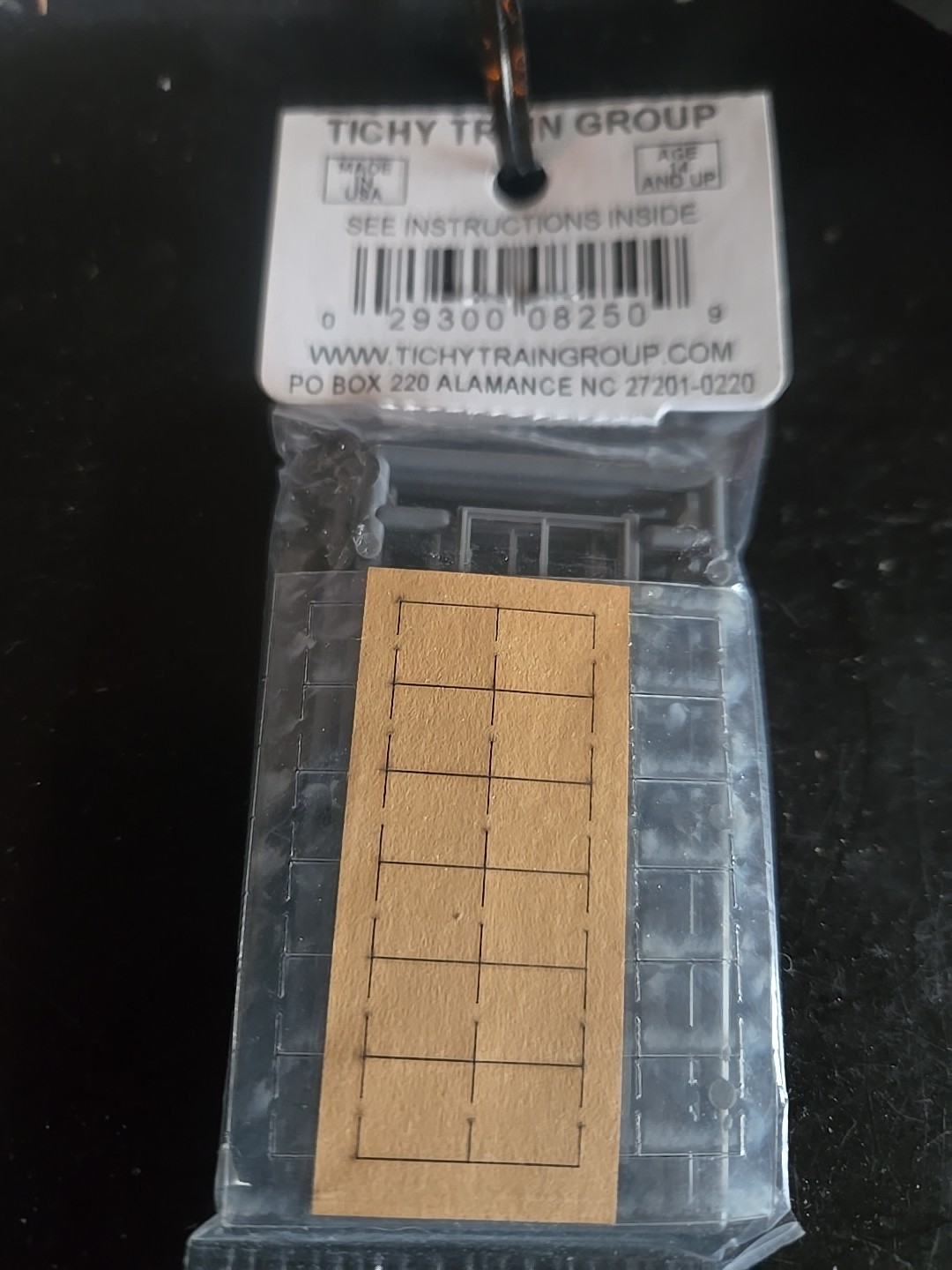 HO Scale Tichy Train Group 8250 1/1 Double-Hung Window pkg (12)