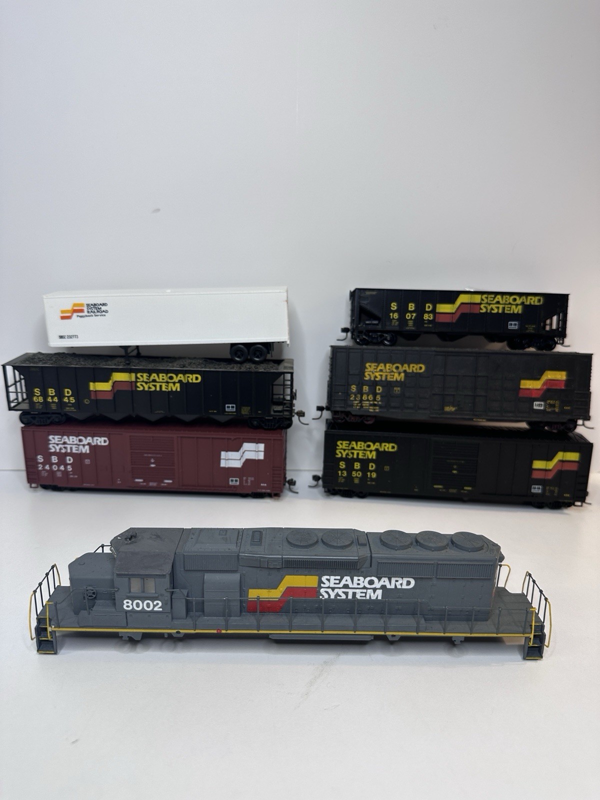 LOT of Seaboard System: Trailer, Loco Shell, Coal Car, Wood Chip Hopper, Box Car