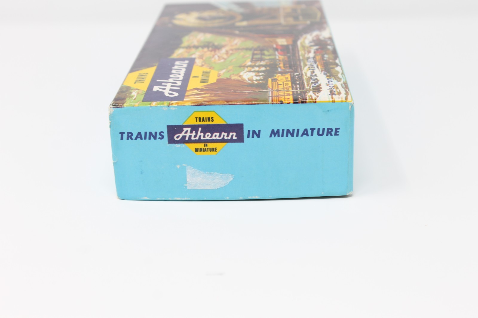 HO Athearn 40′ Sliding Door Boxcar Gulf Mobile & Ohio Rebel Route GM&O 5523 RTR