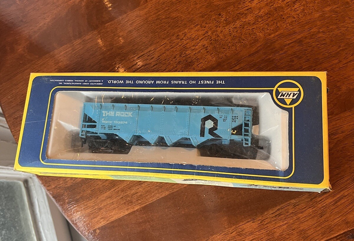 AHM 5460-16 Rock Island Freight Train Car In Box