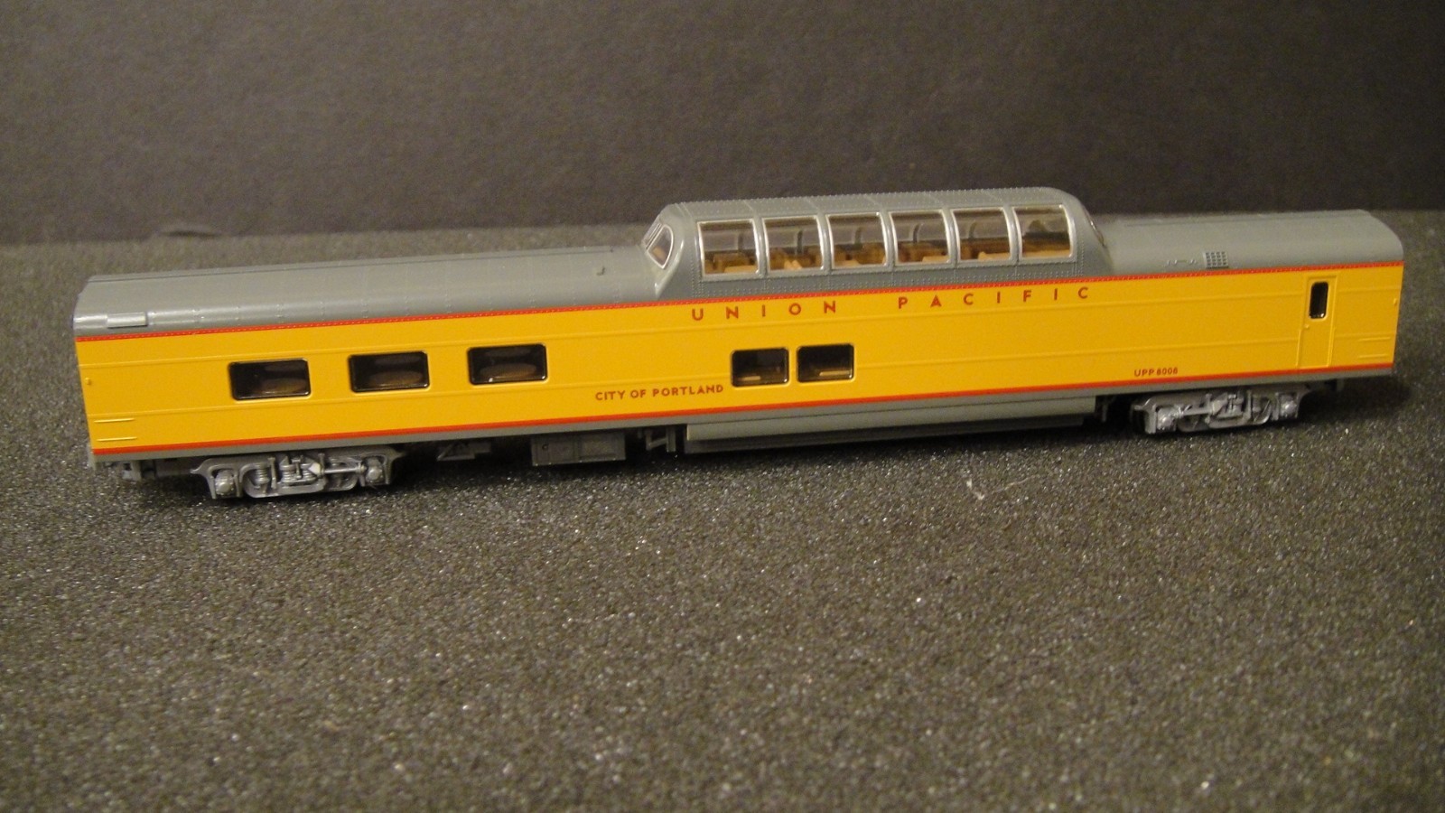 N Scale Kato Union Pacific UP Excursion Dome car “City of Portland”
