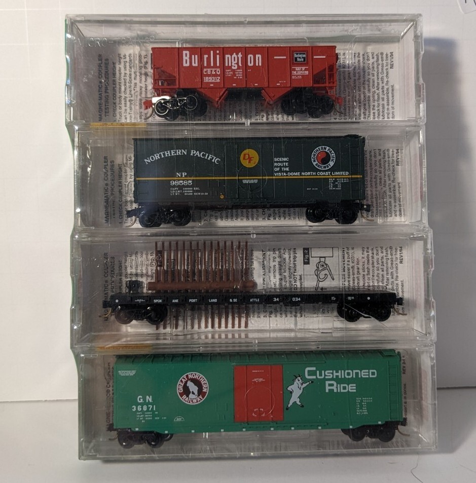 21212 MICRO- TRAINS LINE Fallen Flags S.P. & S., G.N., N.P., C.B.&Q.