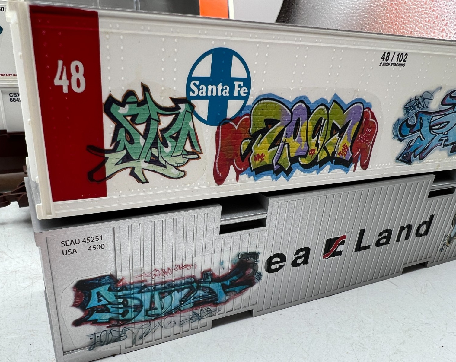 Lionel O 6-26485 BNSF 237871 Maxi Stack Pair Container Train Flatcar w/ Graffiti