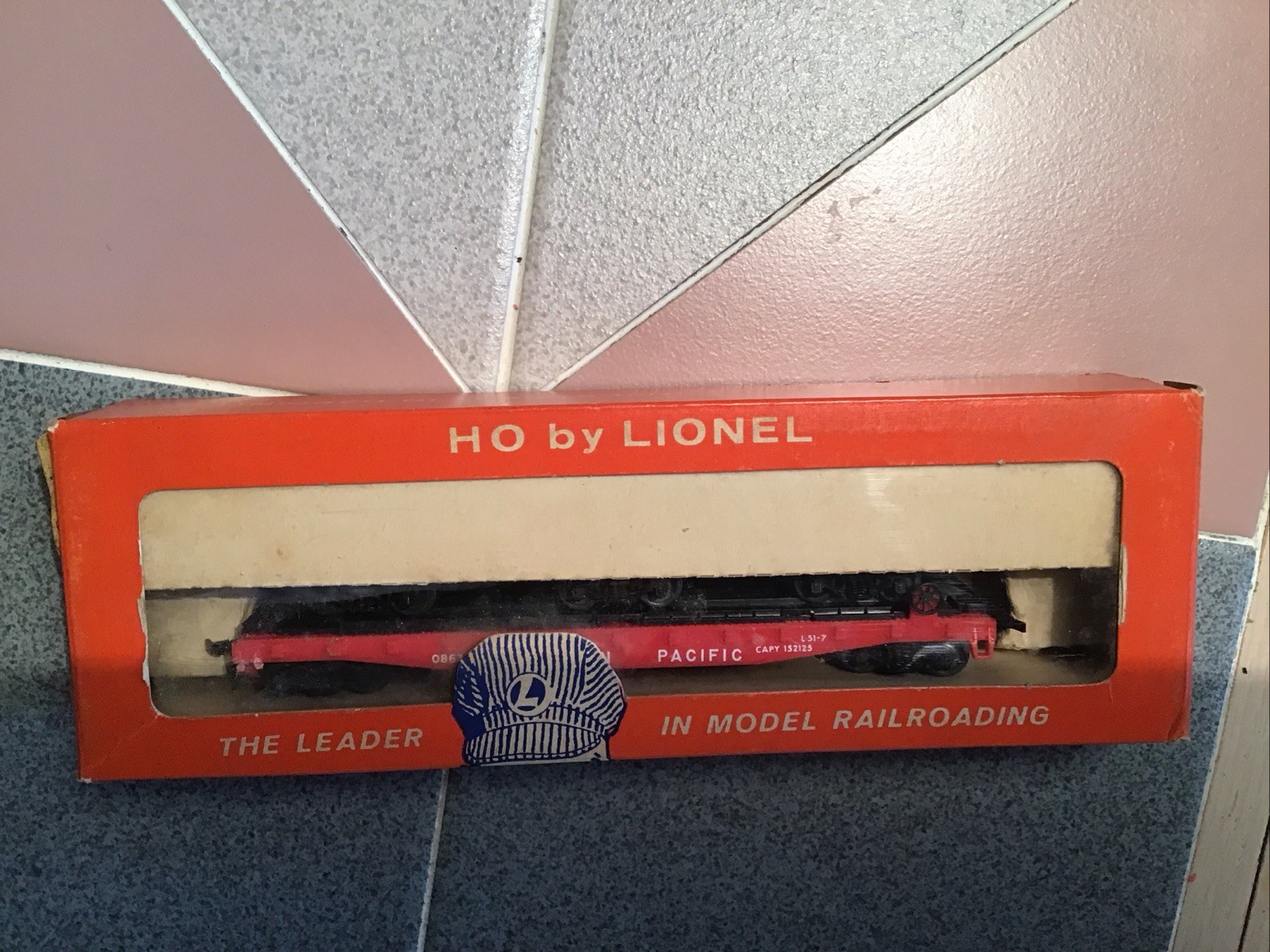 Lionel Southern Pacific Flatcar Carrying 3 Wheels W/ Original Box+insert 0863