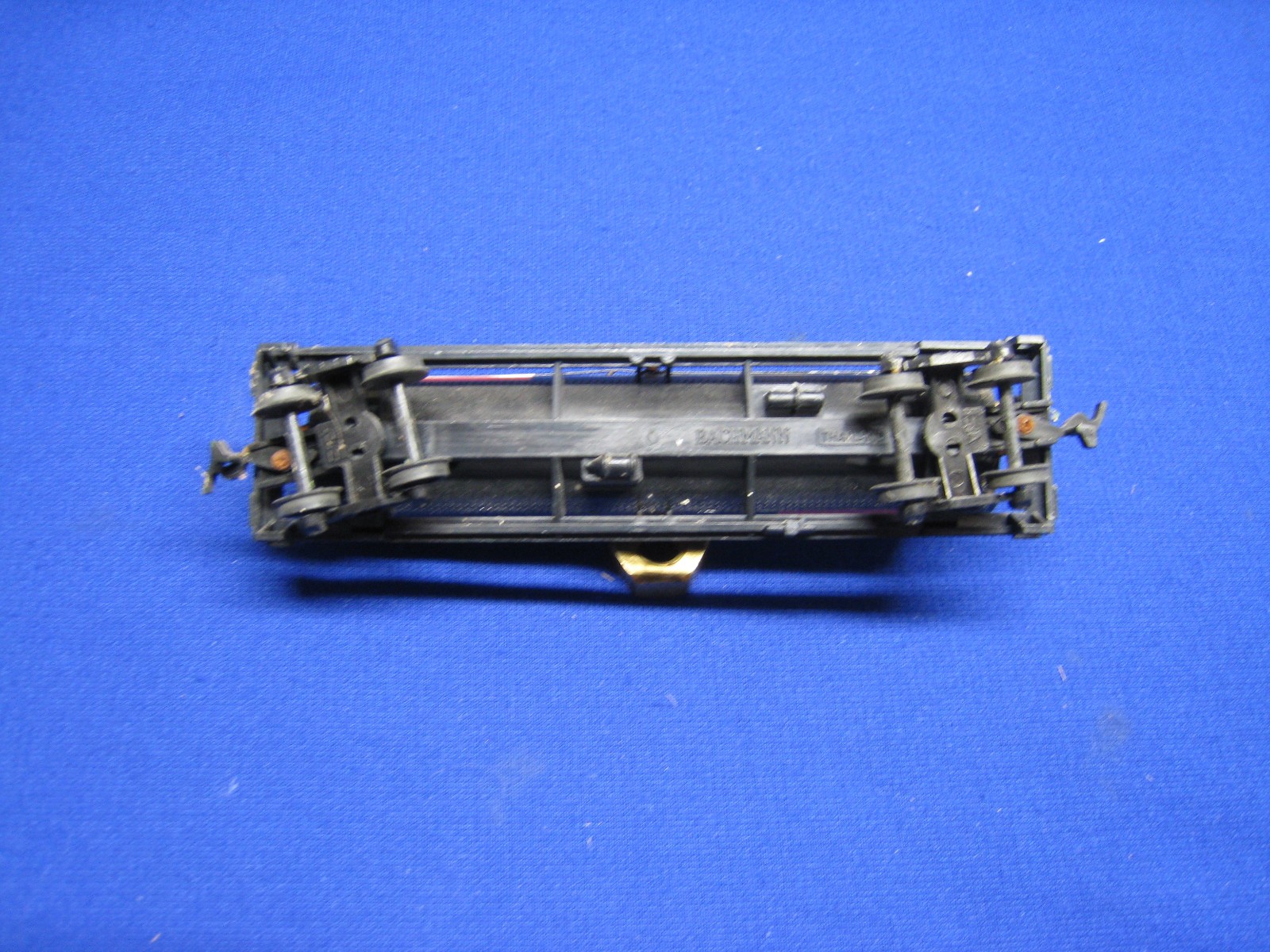 HO Scale Bachmann S.C.C.X. Repainted Tank Car – Freight Train