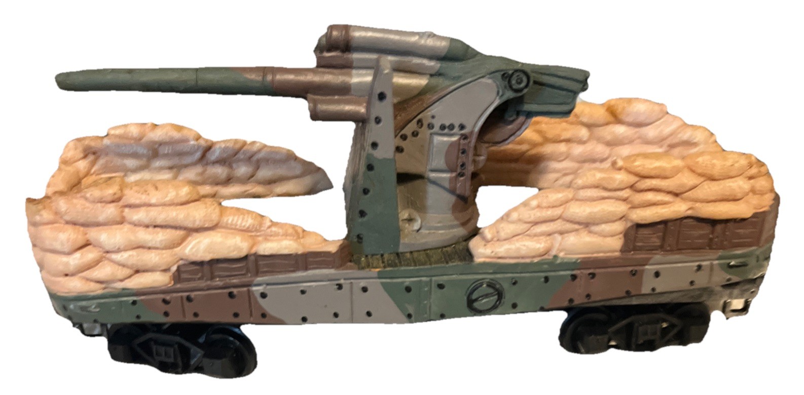 HO Scale Railway Gun Car W/sandbags. Hawthorne Village Bachmann.