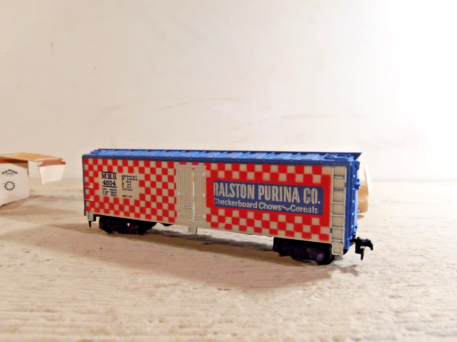 HO Lot of 6 Ralston Purina Box Cars Parts Pieces