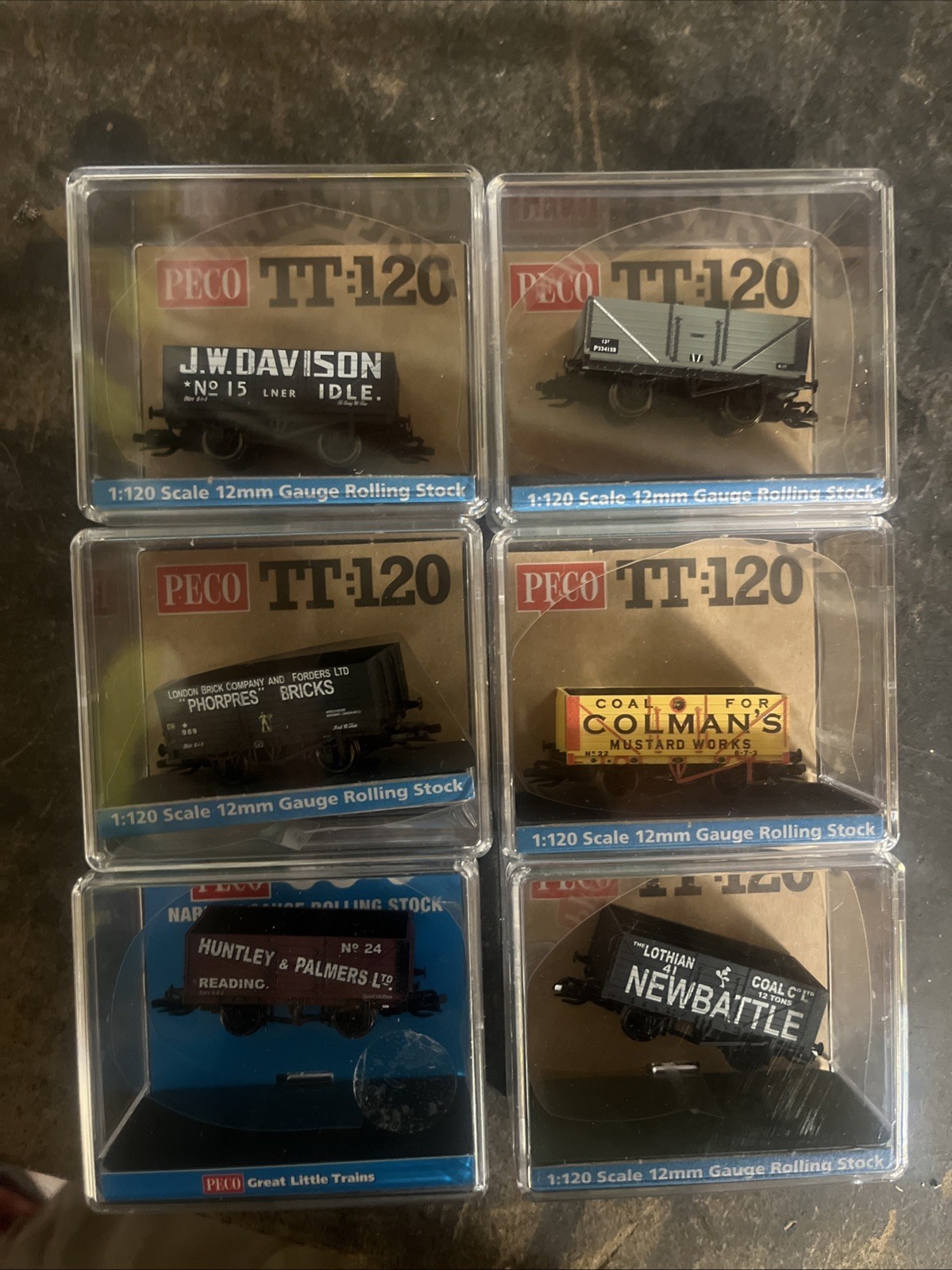 Peco TT 120 Wagon Lot