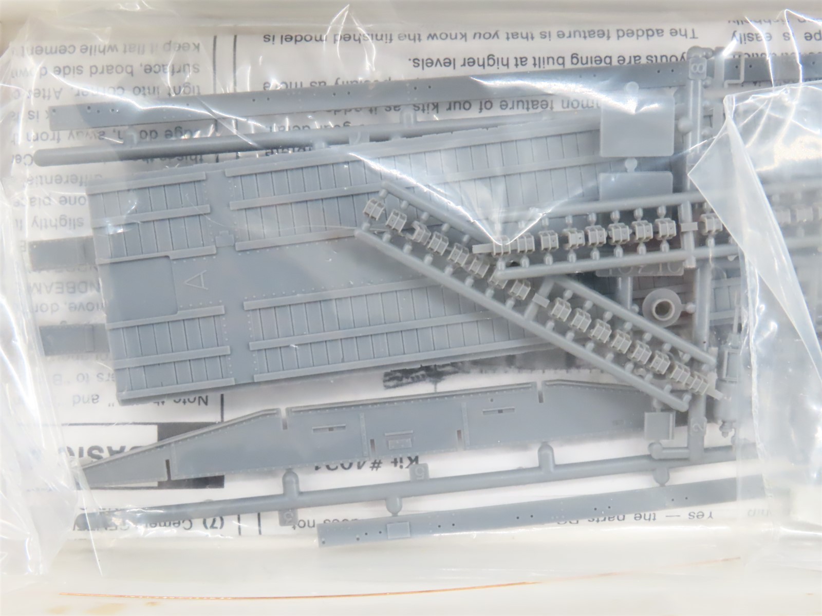 LOT of 4 HO Scale Tichy Train Group Kits #4021 Unpainted 40′ Flat Cars