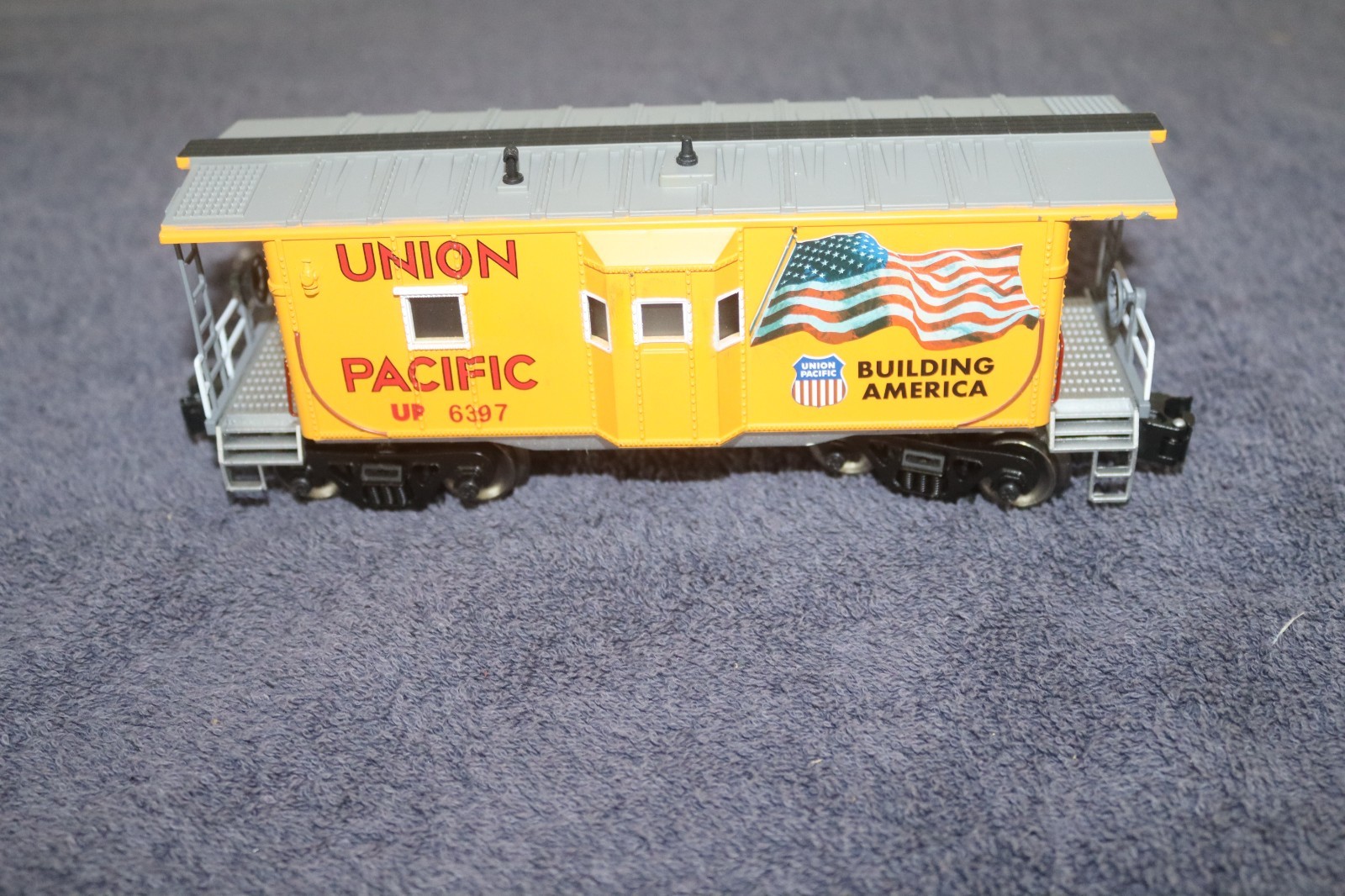 O Lionel 932-40472 PLATINUM LINE BAY WINDOW CABOOSE UNION PACIFIC UP 6397
