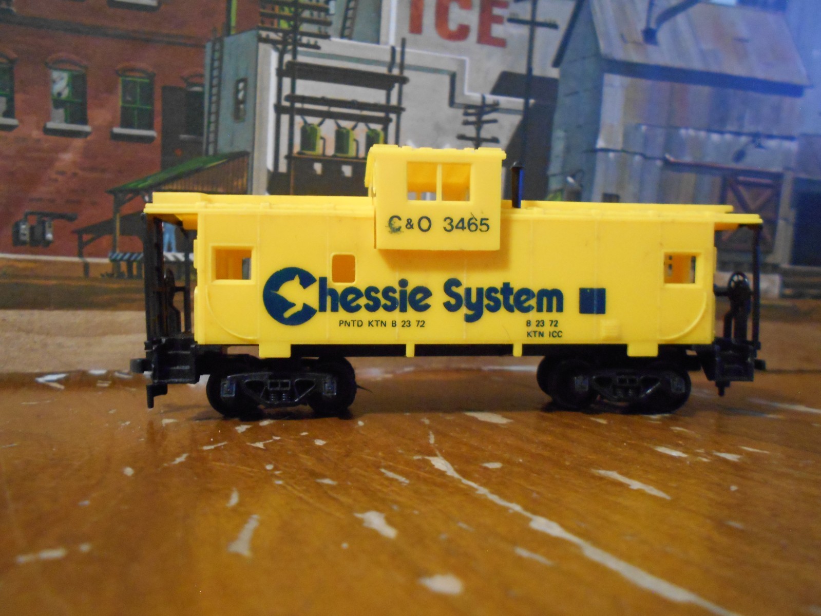 HO Trains AHM Wide Vision Caboose #3465