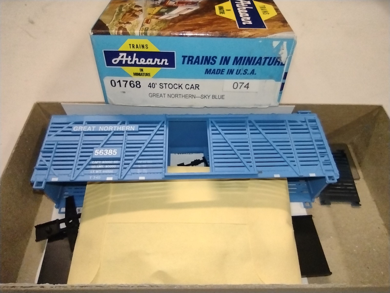 Athearn Great Northern stock cattle car kit NIB
