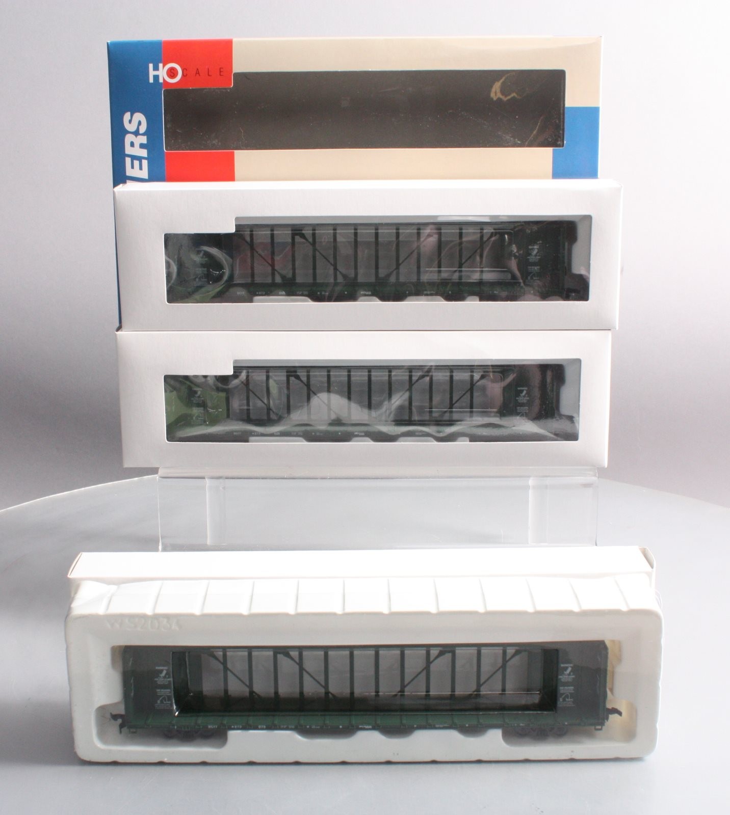 Walthers 932-34101 HO British Columbia 72′ Centerbeam Flatcars (Set of 3) LN/Box