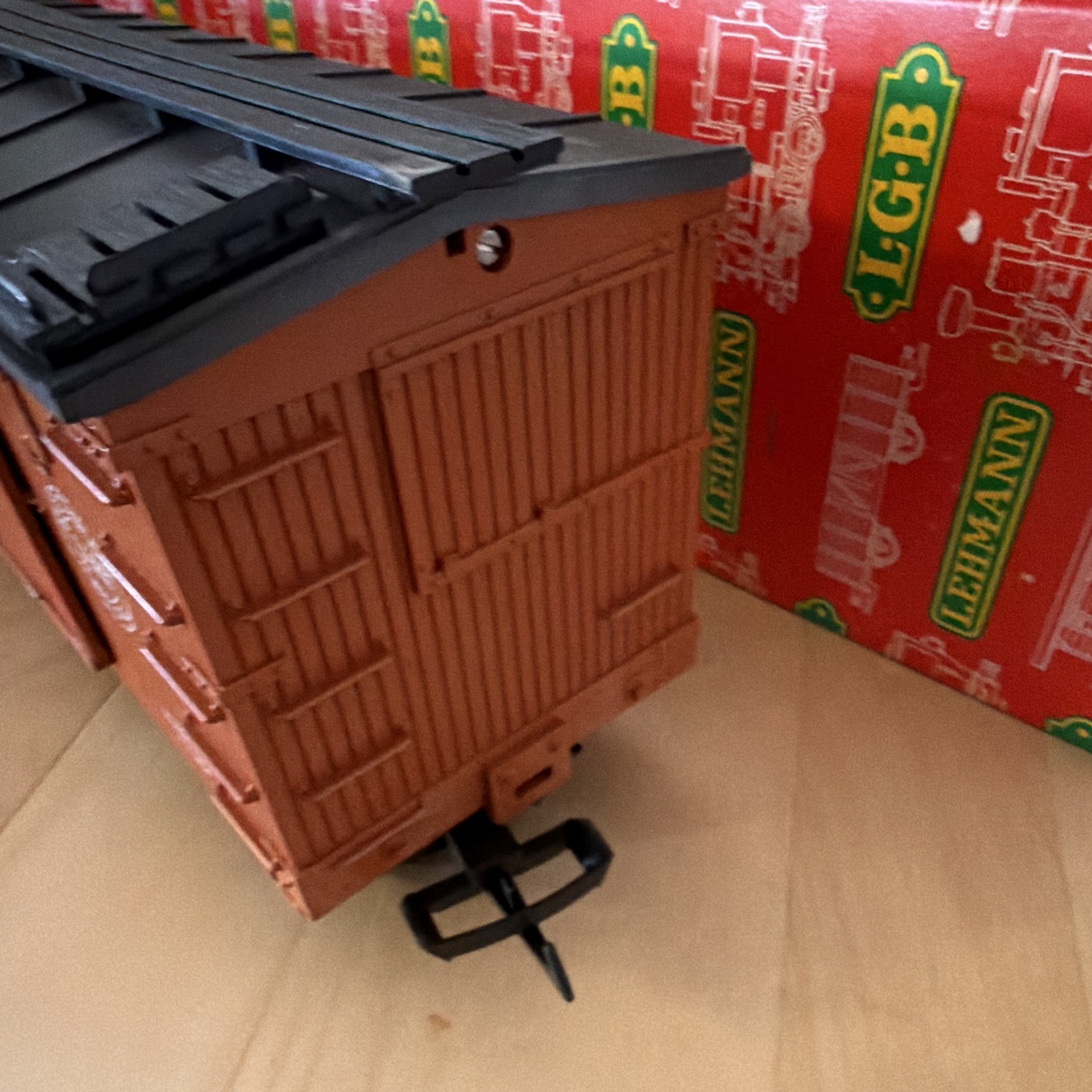 NIB “Red Box” Southern Pacific Lines S.P. 4067 Brown/Black Box Car LGB #4067