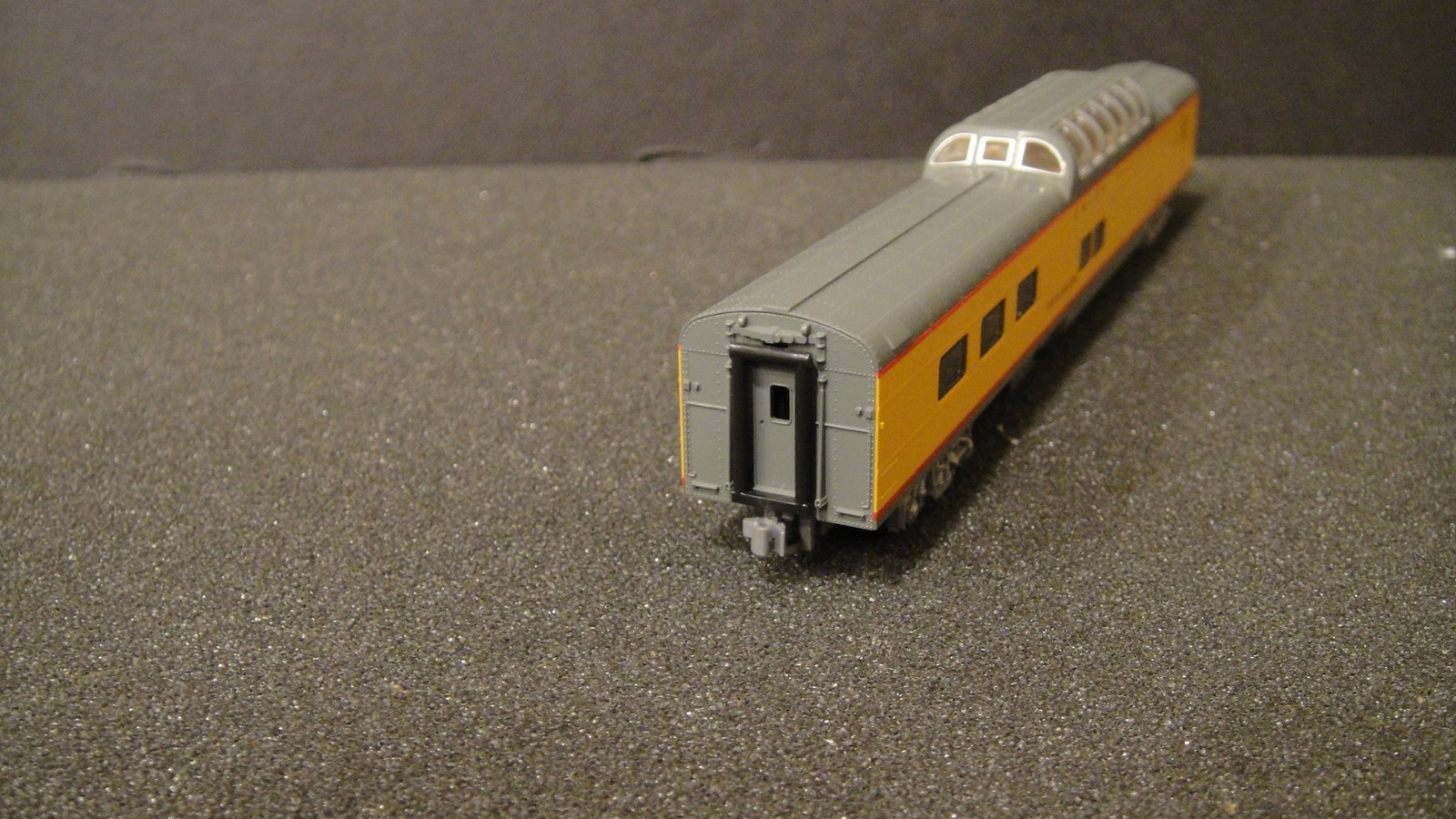 N Scale Kato Union Pacific UP Excursion Dome car “City of Portland”