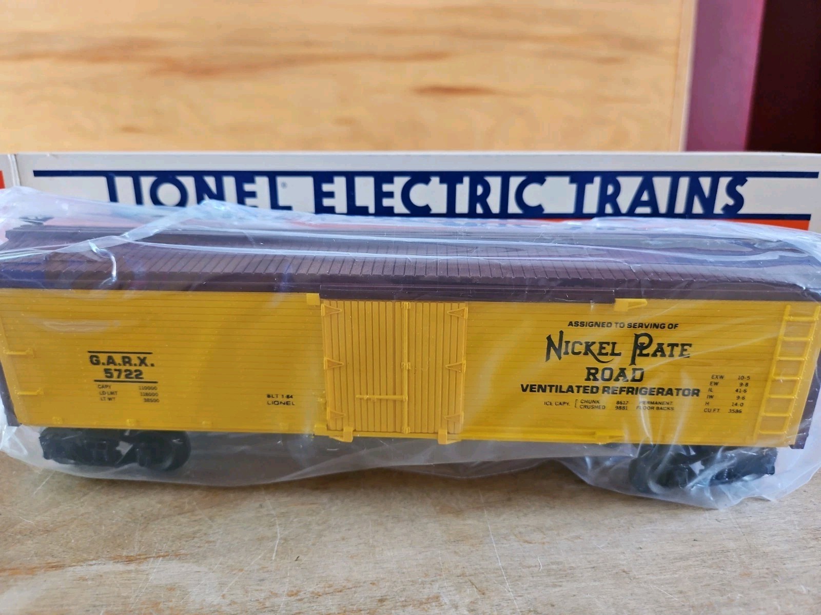 LIONEL #6-5722 Nickel Plate Road Woodside Reefer NEW IN BOX NOS