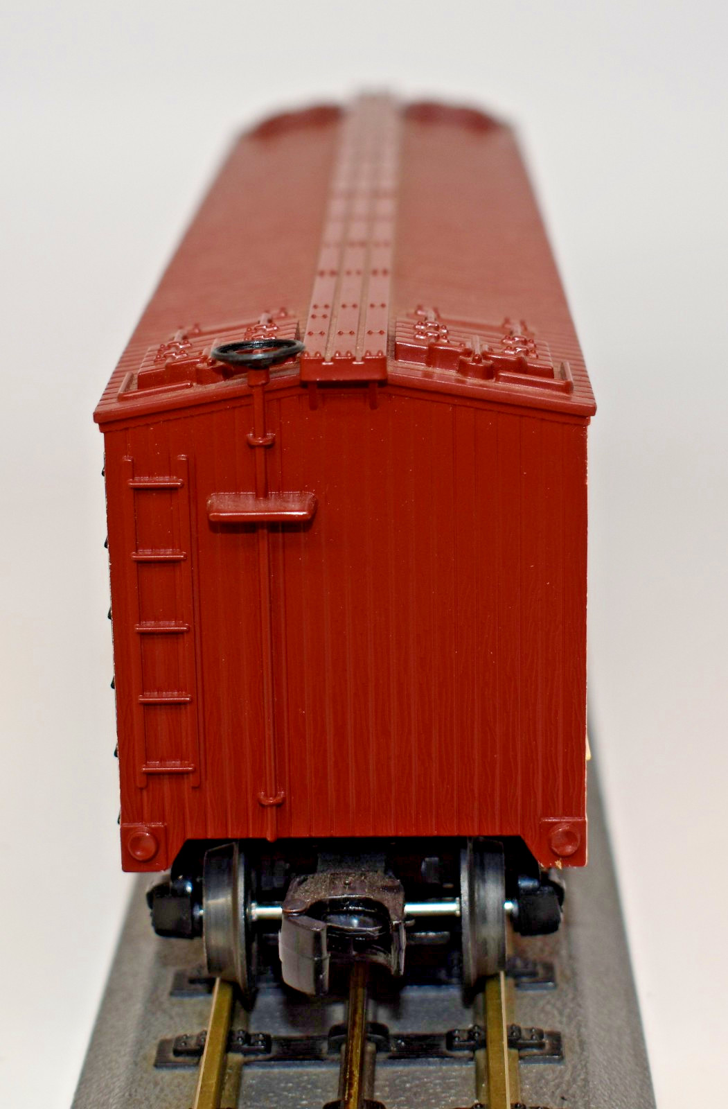 MTH RAILKING 3-RAIL O #38996 ACME BOSCH BEER 40′ WOODSIDE REEFER 30-78036 USED