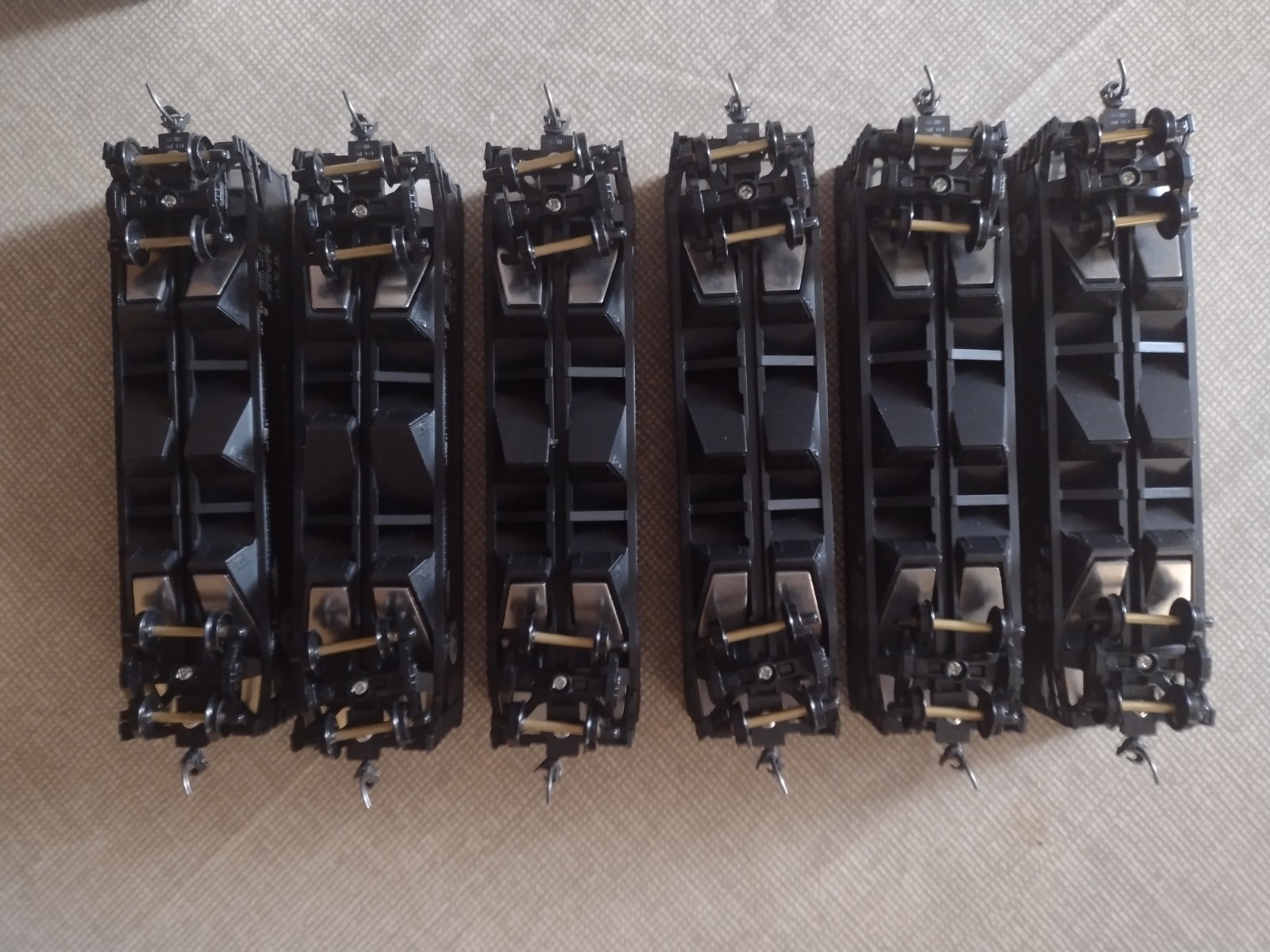 B&O Three Bay Hoppers, 6 Pack