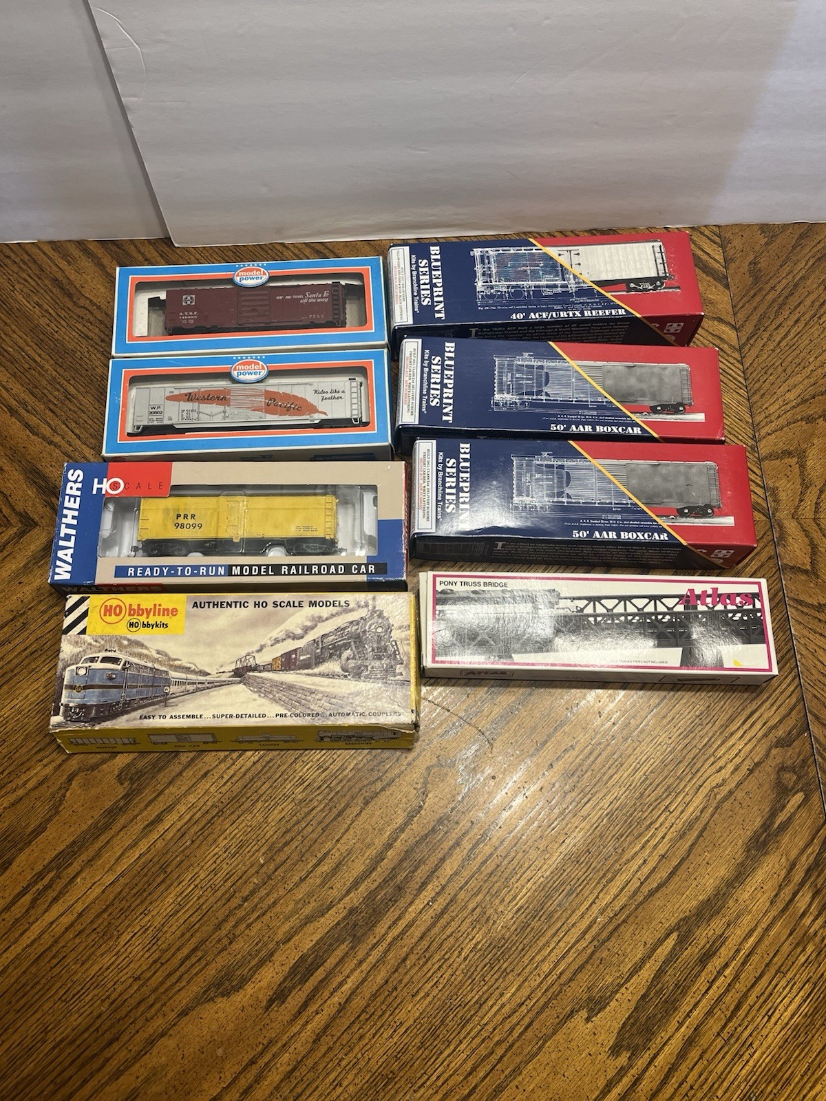 Vintage Lot Of 8 HO Scale Train Cars Kits Various Brands: Hobbyline Atlas