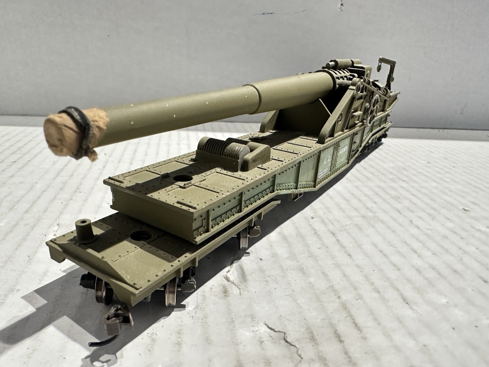 Model Power 99163 HO Scale U.S. Army Big Gun Car #114, No Box