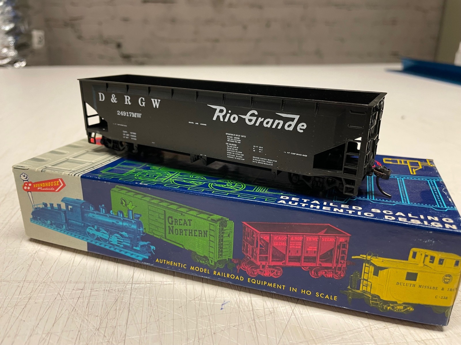 Roundhouse 1584 Ho Ballast Car Offset Side Hopper Denver Rio Grande