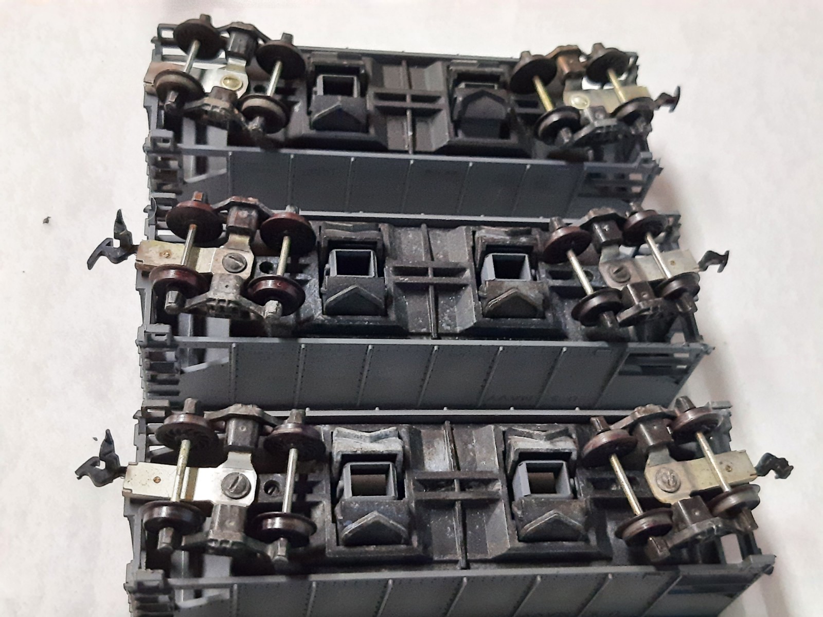 Mantua Tyco HO Operating Hoppers US Navy Used Broken Step Couplers Lot Of 5