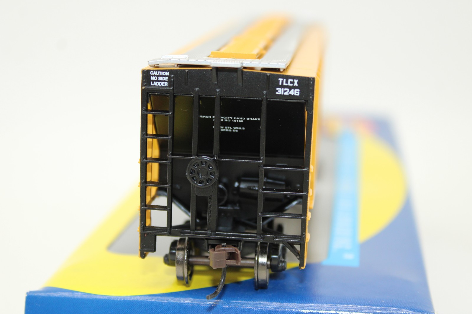 Athearn HO Scale TLCX PTLX Pullman Lease 54′ PS 4750 Covered Hopper Car NOS