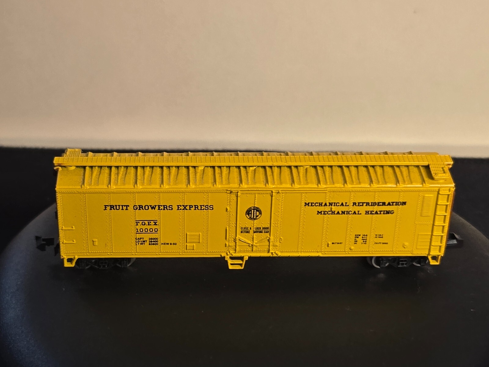ATLAS #3241 N SCALE FRUIT GROWERS EXPRESS 50′ MECHANICAL REEFER NEW IN BOX