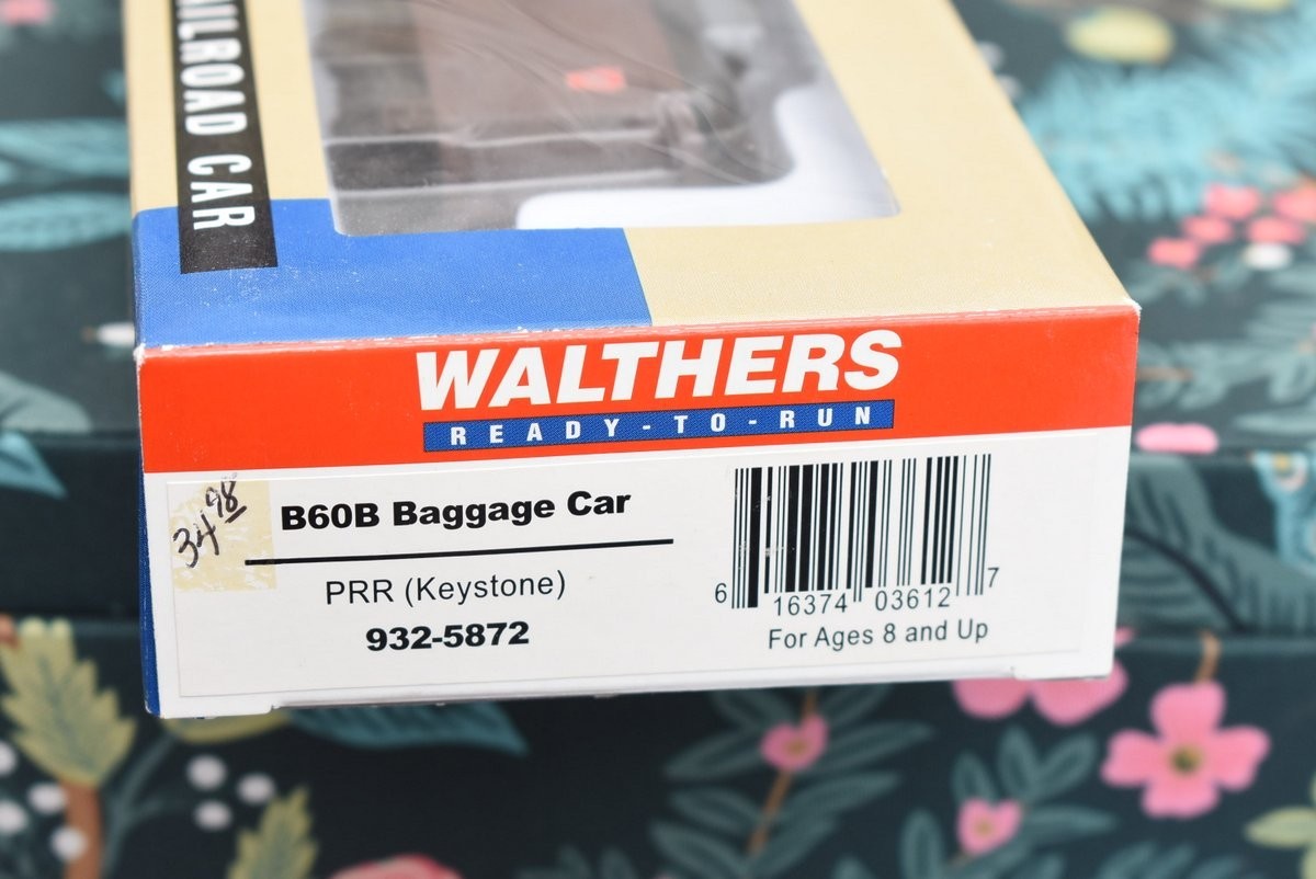 HO-Walthers 932-5872 Pennsylvania RR B60B Baggage Car Keystone (A)
