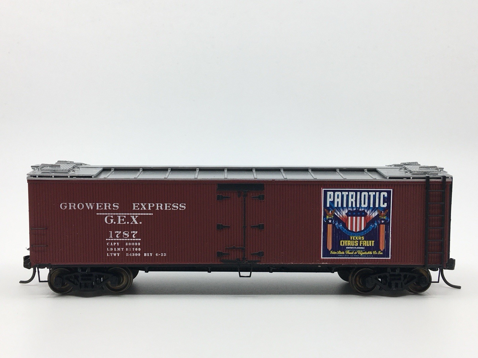 HO Intermountain Yesteryear Growers Express Patriotic R-40-23 Refrigerator Car