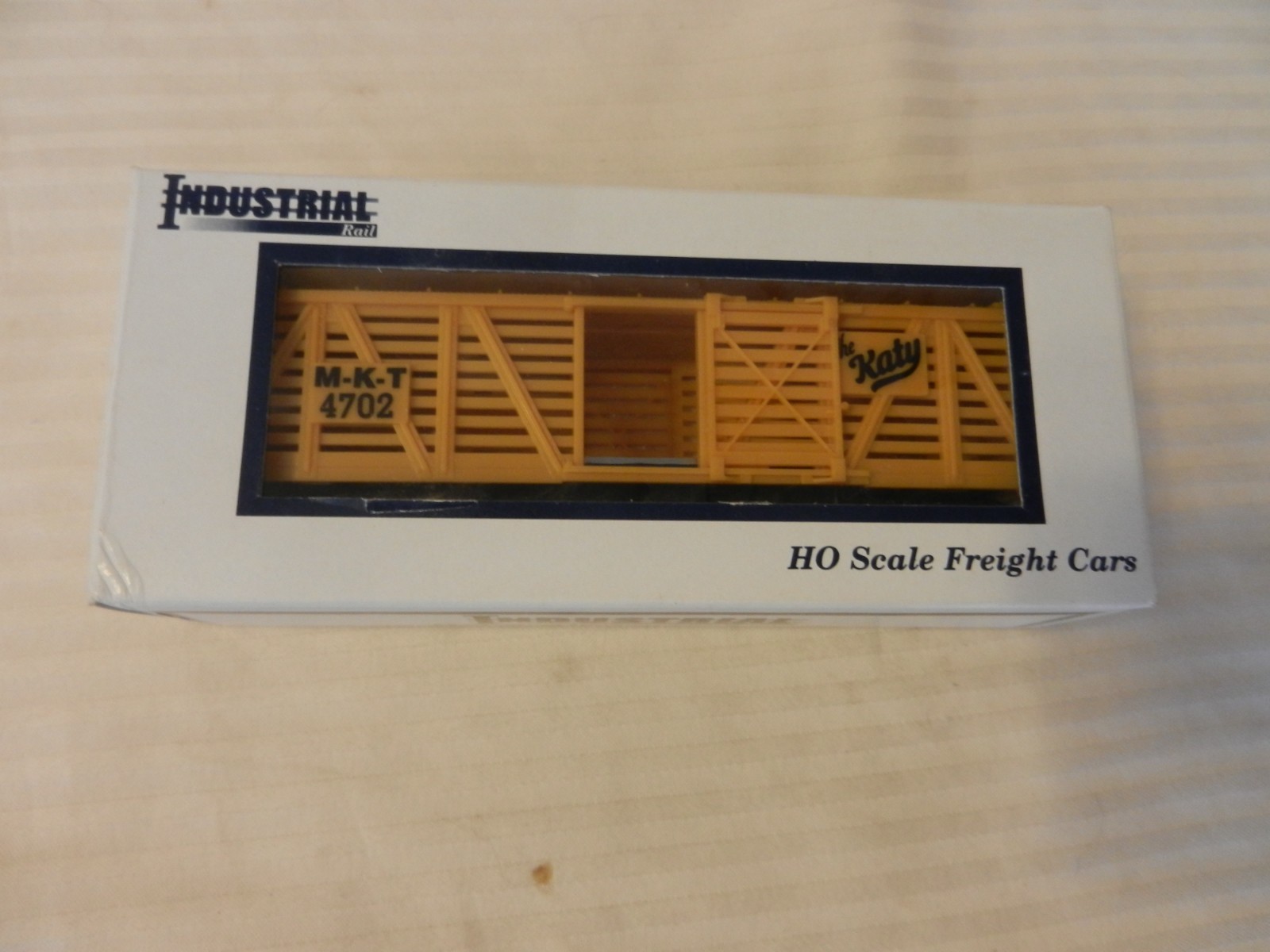HO Scale Industrial Rail Plastic Yellow MKT The Katy Stock Cattle Car #4702