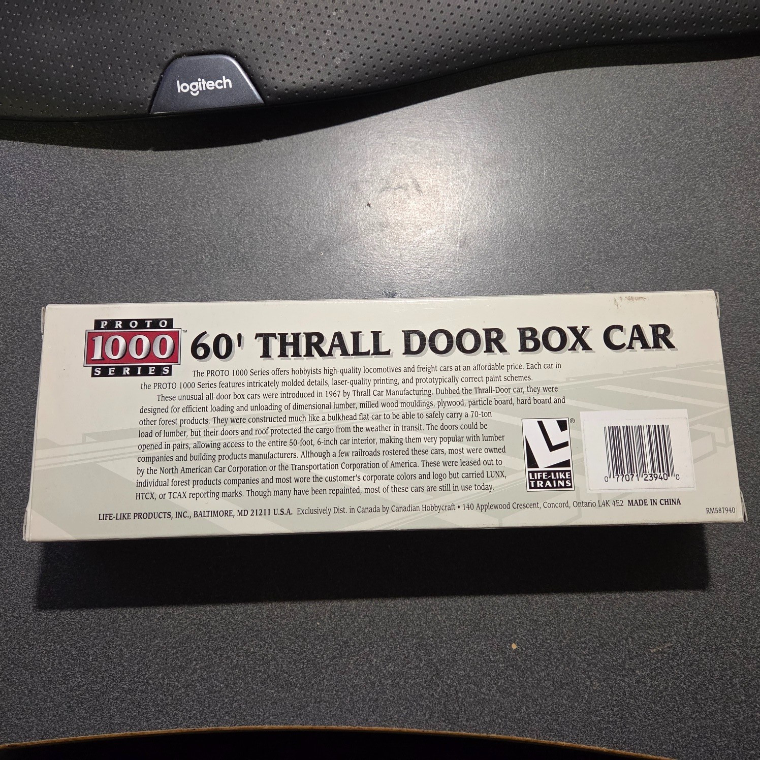 PROTO 1000 60′ THRALL DOOR BOX CAR – 2 Cars Available – MacMillan Bloedel – NIB