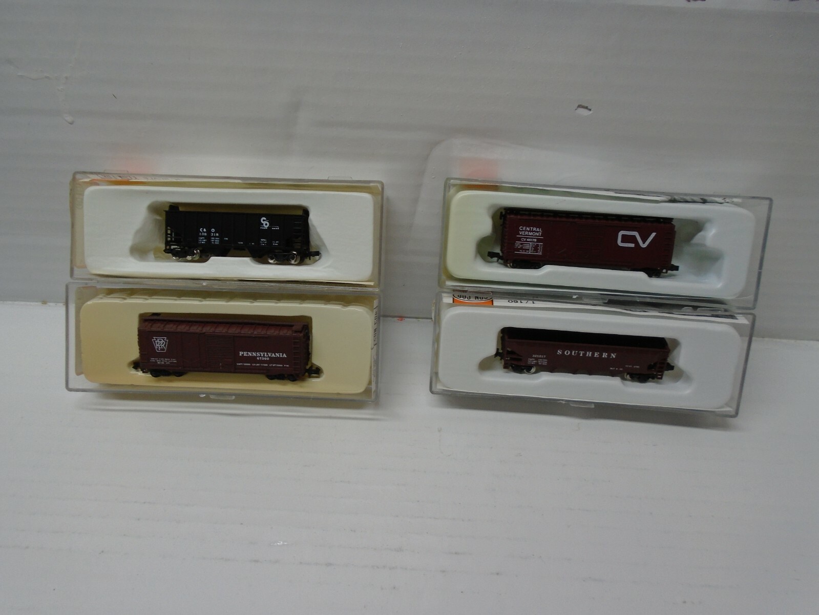 N Scale Con-Cor (4) Diferents Freight Cars Lot#2453
