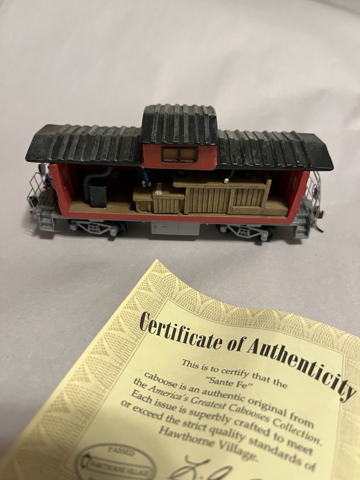 HAWTHORNE VILLAGE SANTA FE CUT AWAY HO SCALE CABOOSE Free Shipping