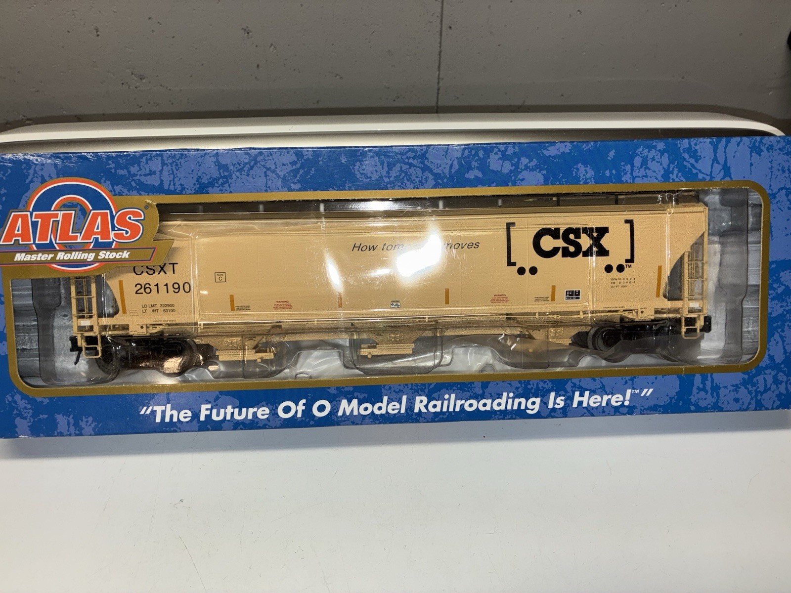 ATLAS O 3-RAIL CSX TRINITY 5161 COVERED HOPPER CAR # 261190